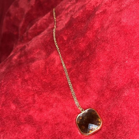 Vintage style Mother  of Pearl Smoky Square Pendant Necklace - Picture 11 of 12